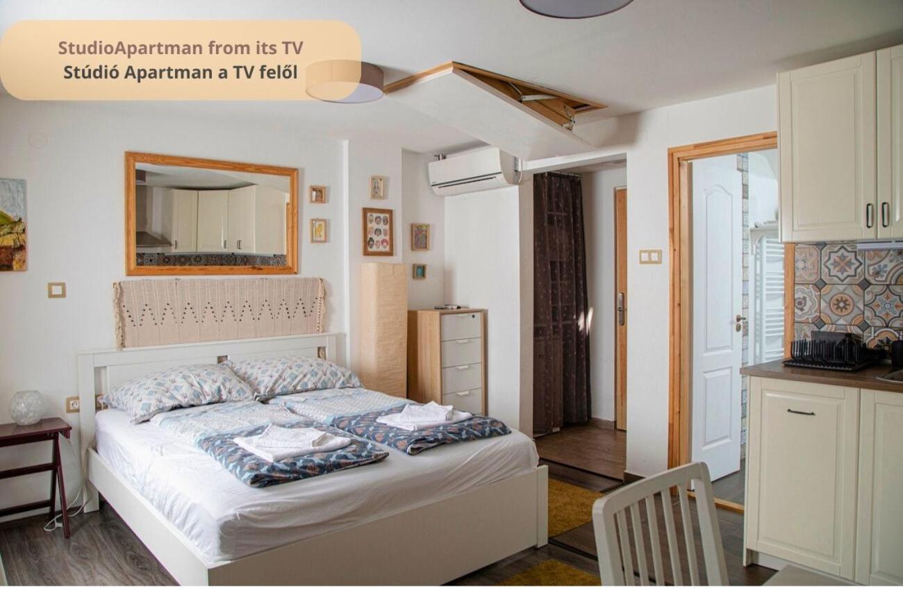 Tulip Home Guest House Vác Екстериор снимка