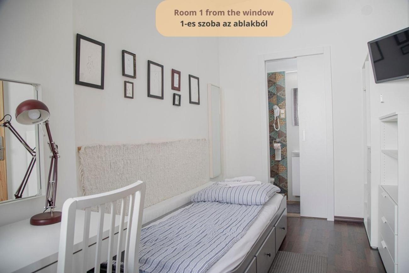 Tulip Home Guest House Vác Екстериор снимка